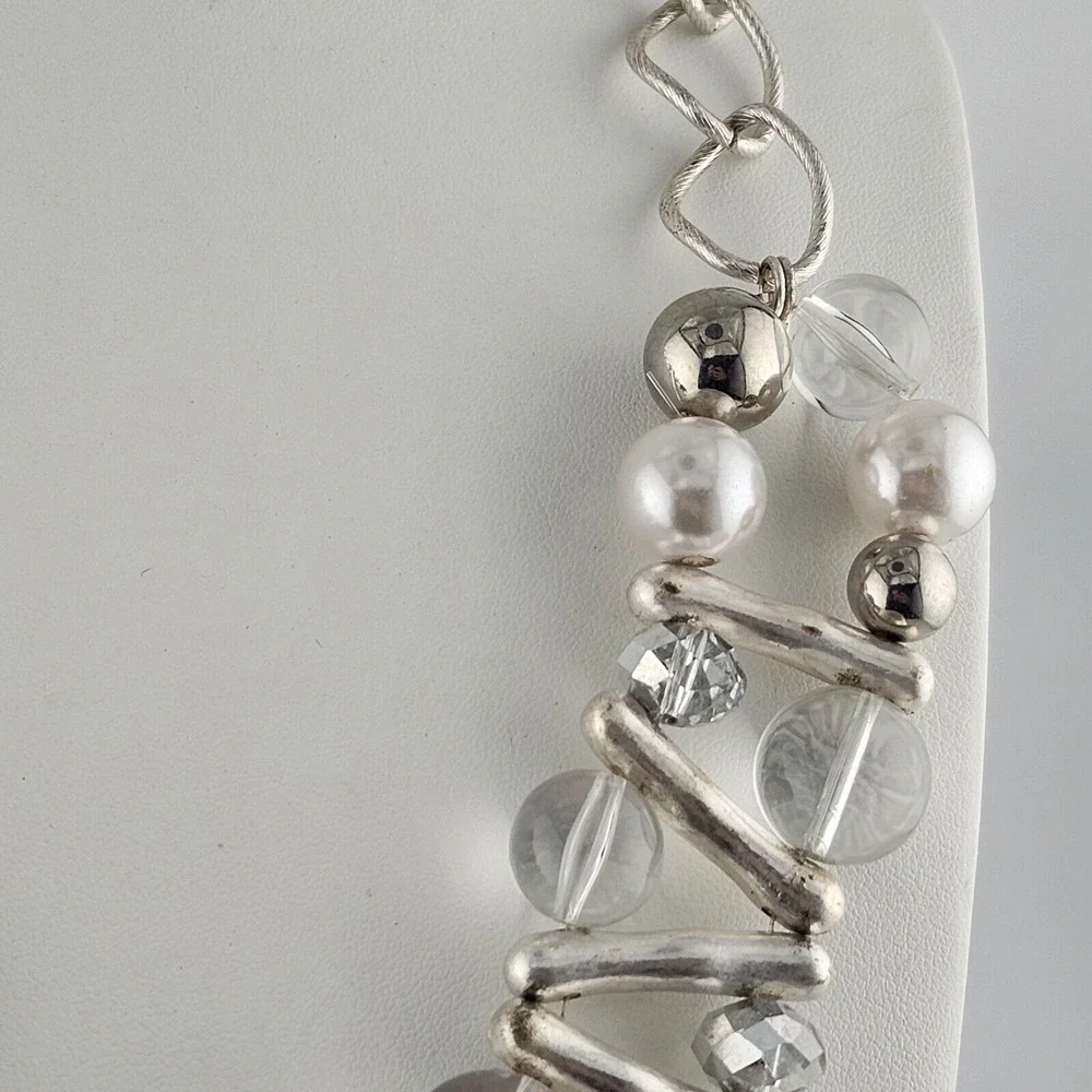 Silver Tone Faux Pearl Clear Bead Statement‎ Necklace.